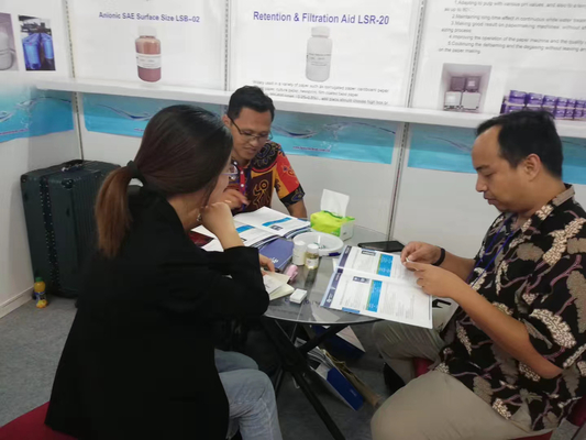 Penangkap Sampah Anionik Polydadmac Tidak Berwarna Flokulasi Kertas Cair Kental 26062-79-3