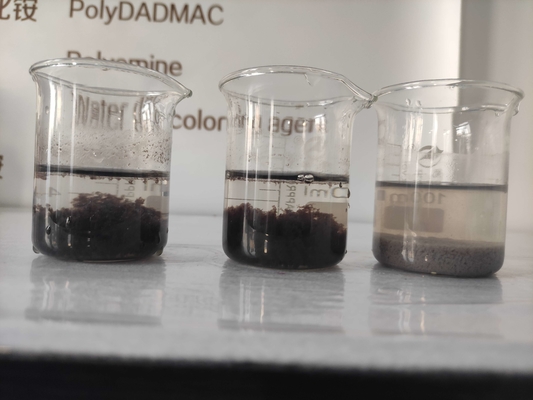 Water Decoloring Agent sering digunakan dalam industri kertas sebagai bahan kimia penghilang warna untuk pemurnian air